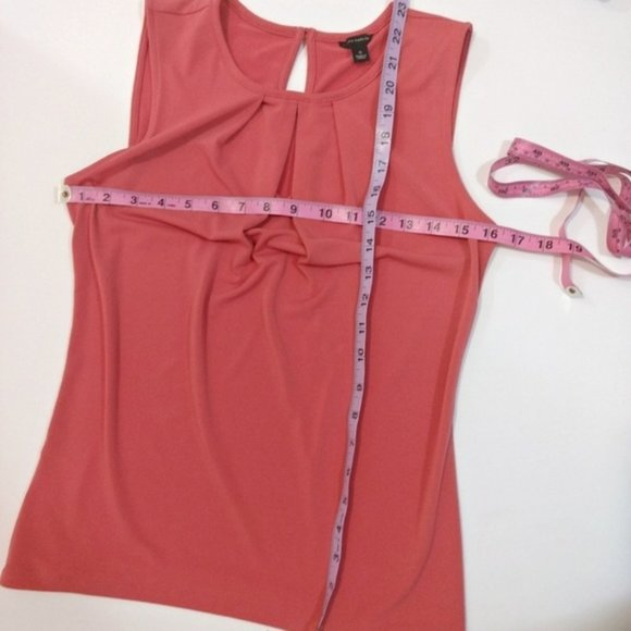 Ann Taylor Sleeveless Caree Blouse Pink Keyhole Neckline Size Small - Picture 6 of 8